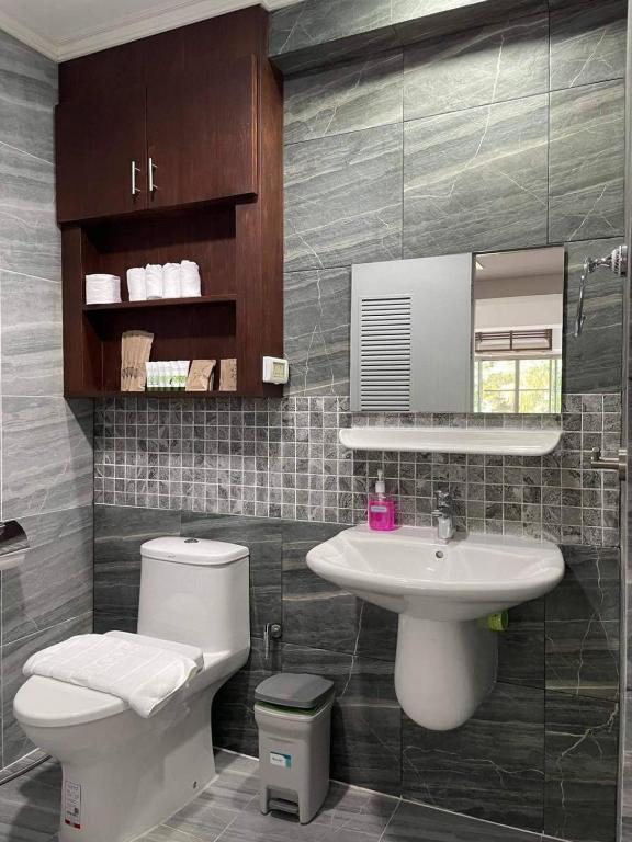 旅馆-共用浴室（一张床位）（混合入住）