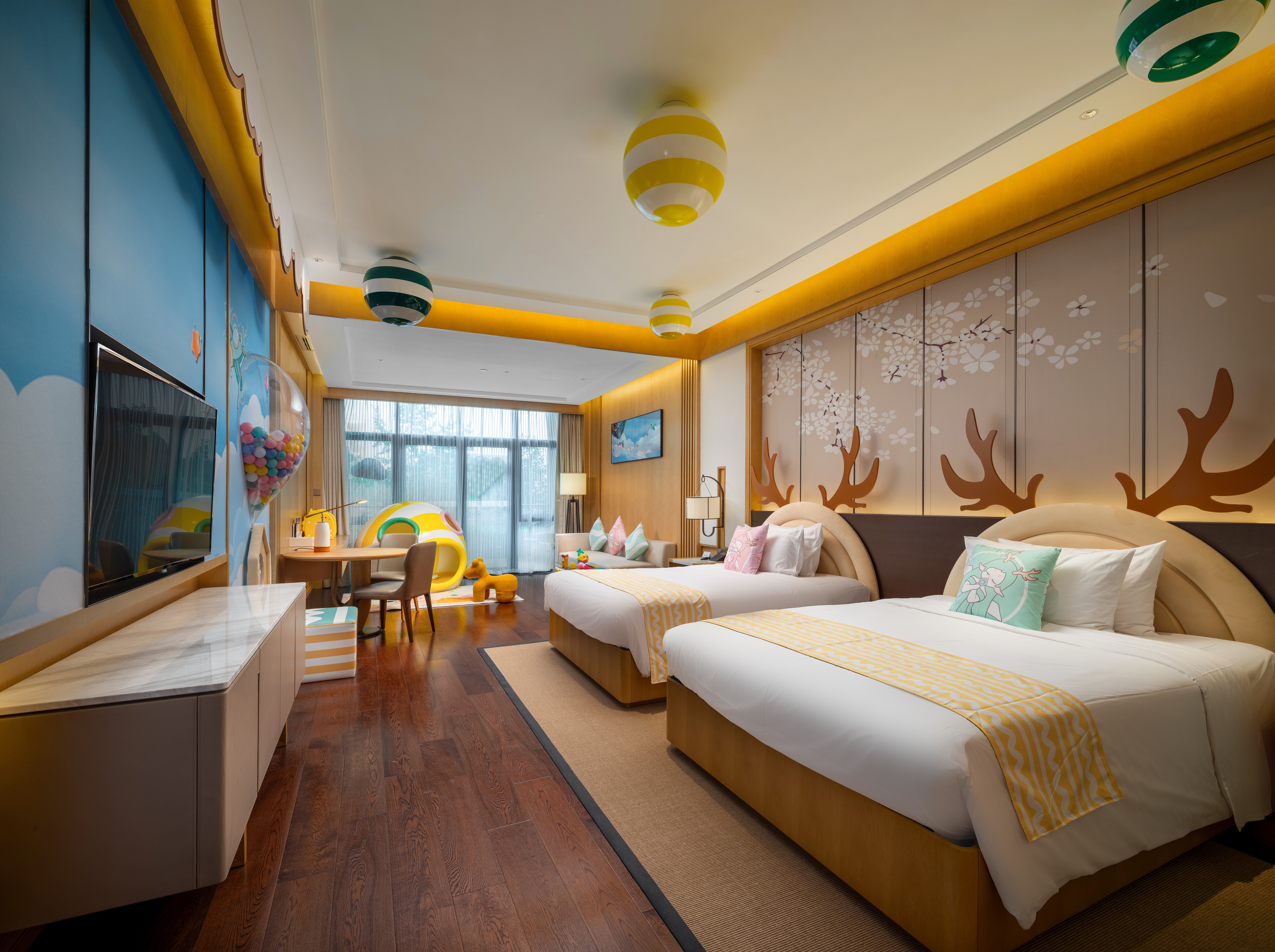 糖果飛屋親子雙床房（園景陽臺丨呆萌魚嘴）