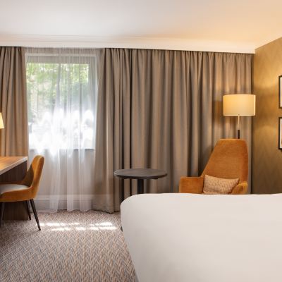 Queen Room DoubleTree by Hilton Southampton Promo Code