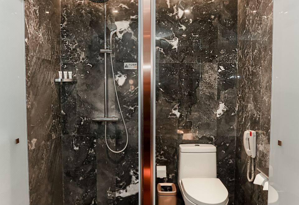 豪生豪華大床房