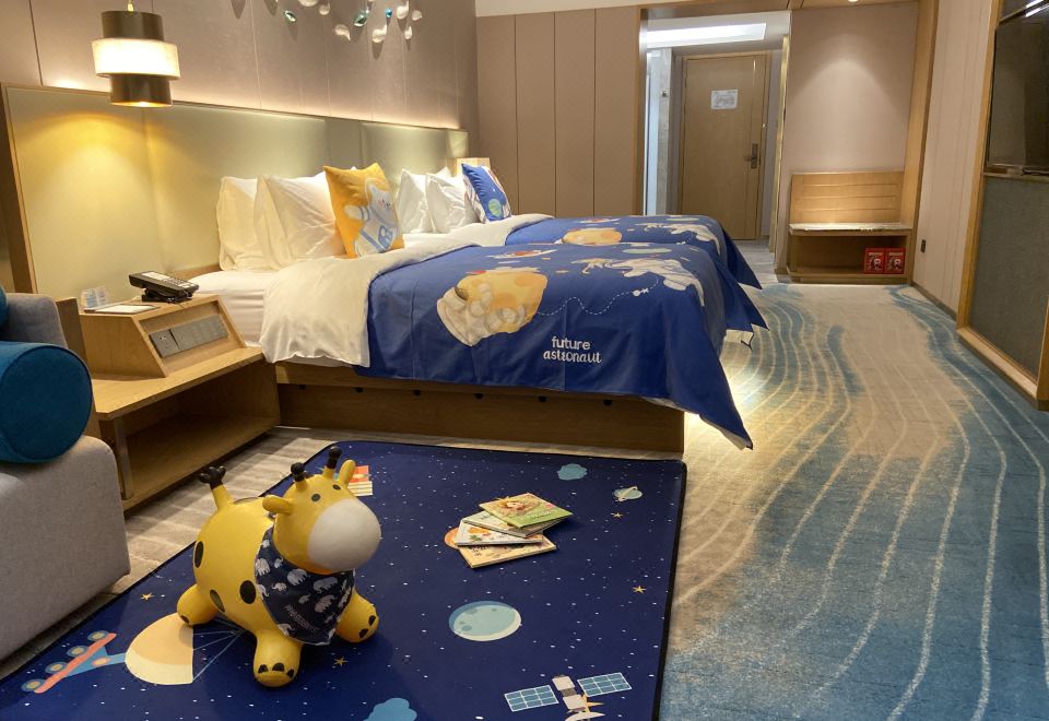 Royce Hotel ShenzhenSpace Family Twin Room