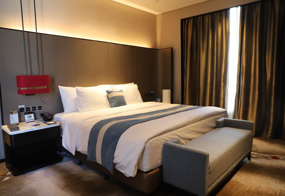 家庭套房（特大床+卡通主题+迷你小冰箱+双衞生间）