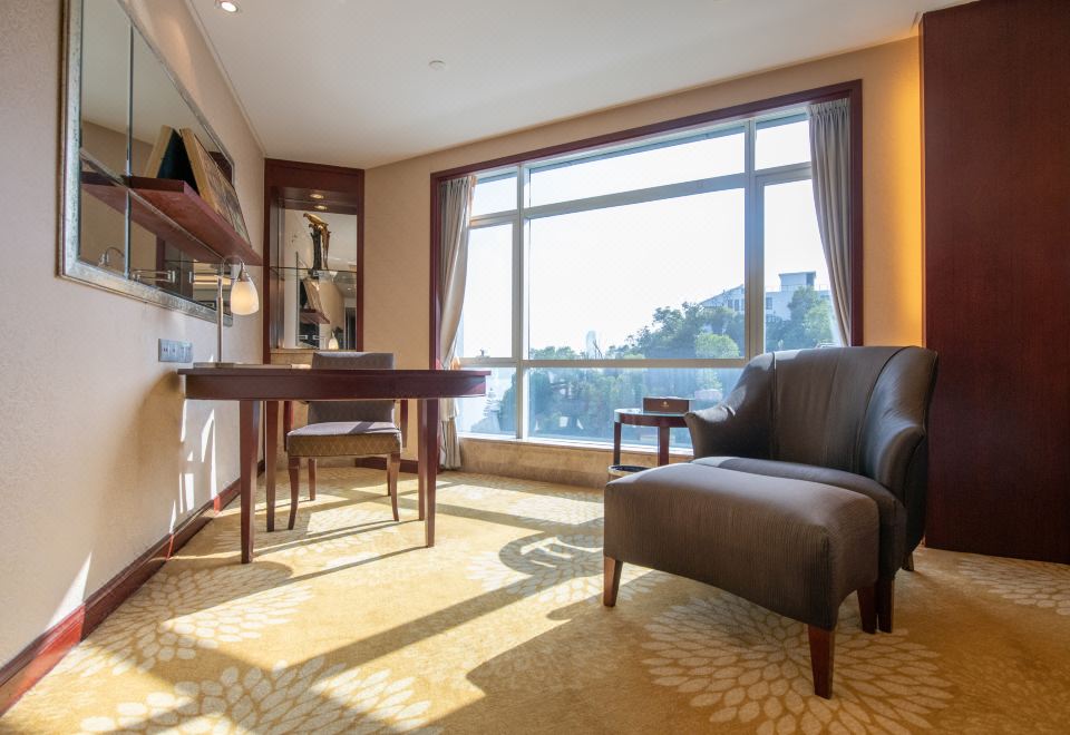 觅海景行政大床房