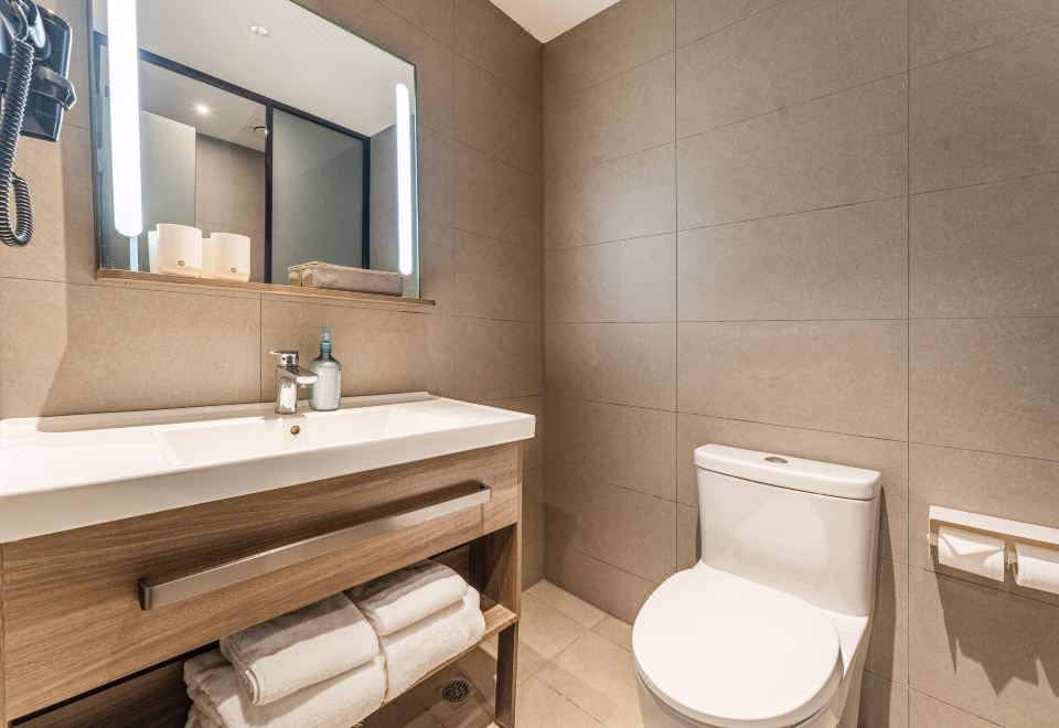 高级双床房【电视投影+舒适空调】