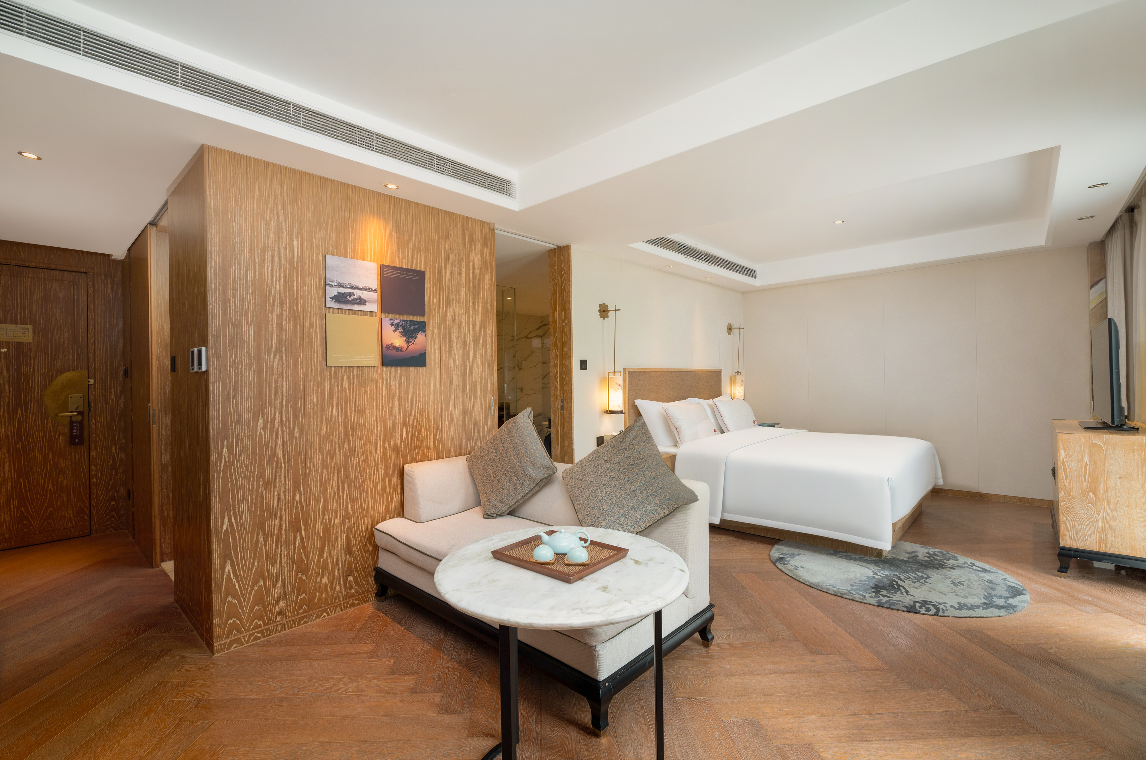 水舞·江景阳台套房（180°江景观景阳台+高奢洗护品）