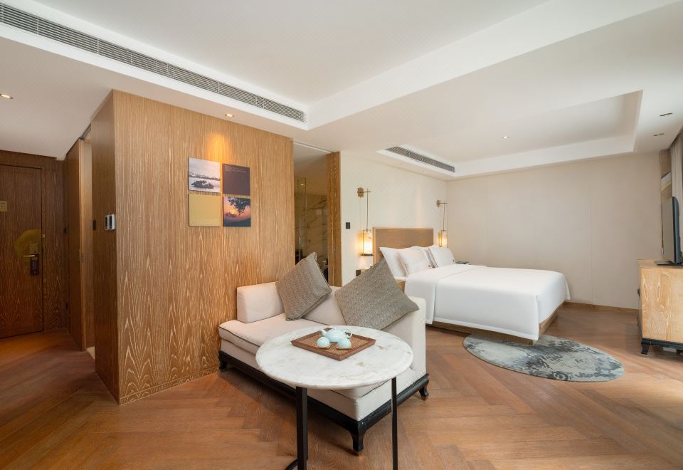 水舞·江景阳台套房（180°江景观景阳台+高奢洗护品）