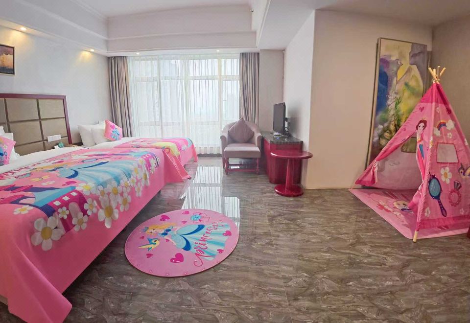 卡通親子雙床房（小冰箱）