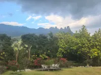 Baoting Seven Immortals Family Hotel