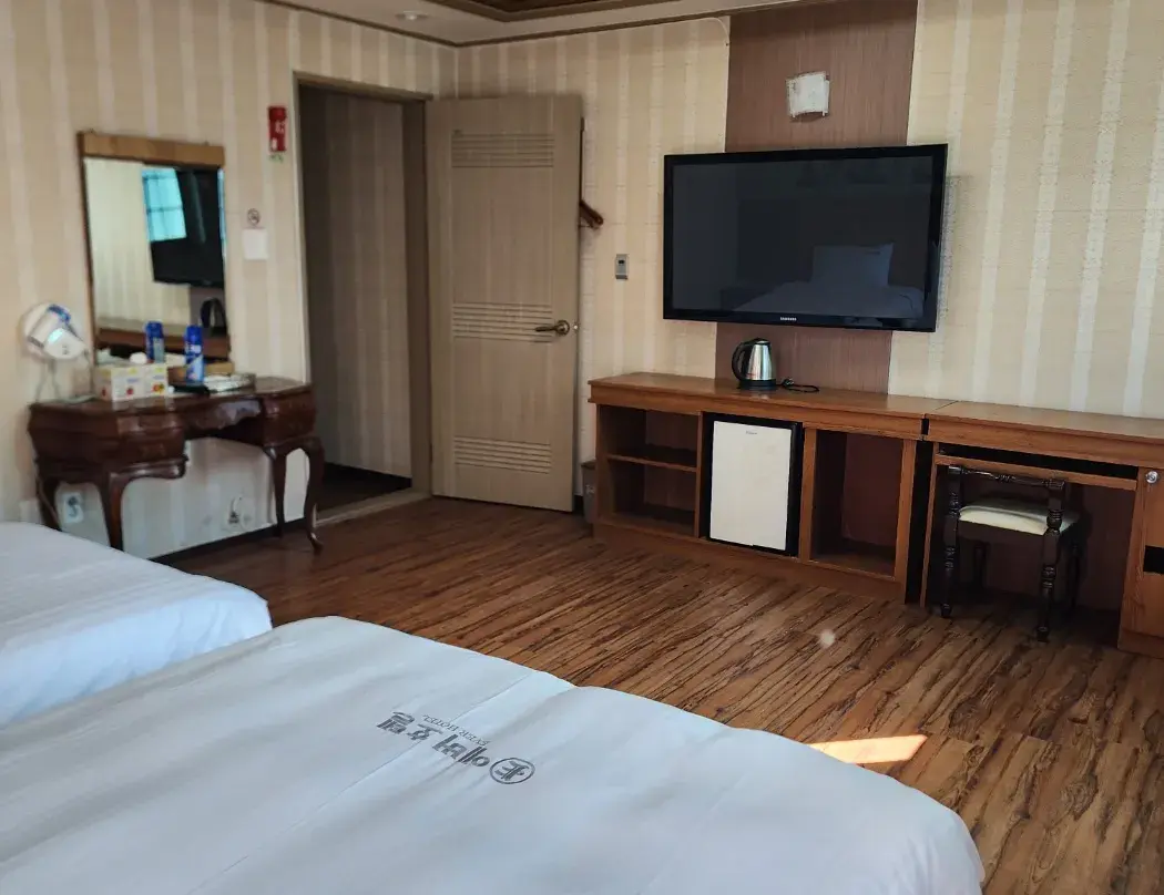 Jeju Ever Hotel - 제주특별자치도