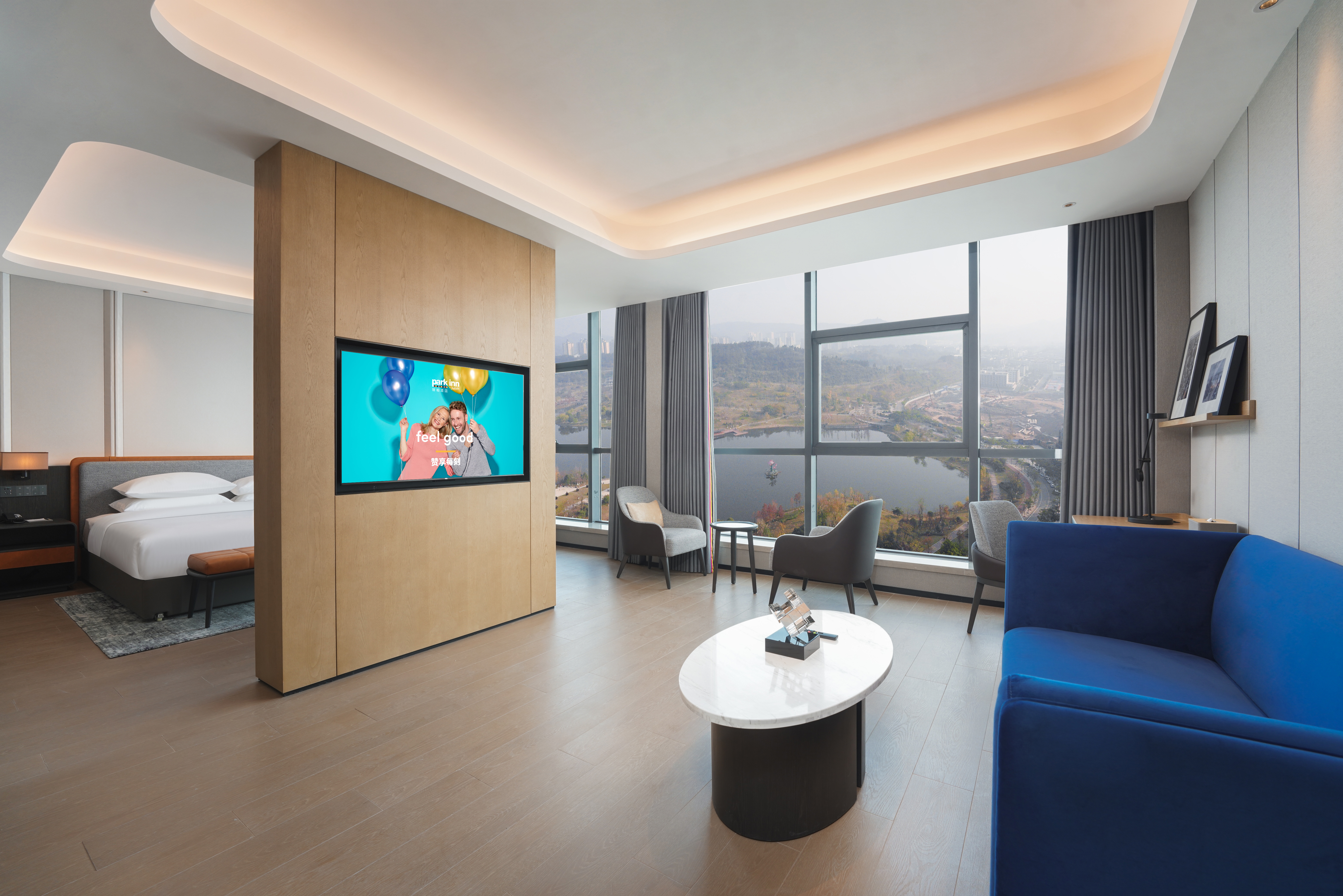 Nanchong Yilong Star City Plaza Park Hotel尊享大床套房