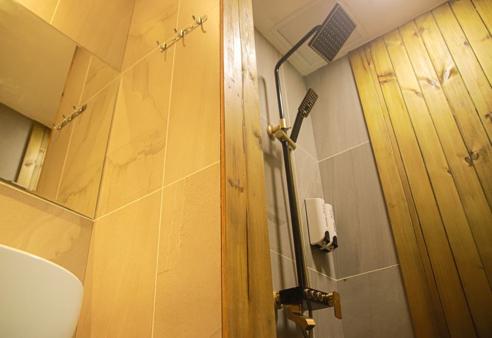 Baduli HomestayMountain And River Deluxe Double Bed Room