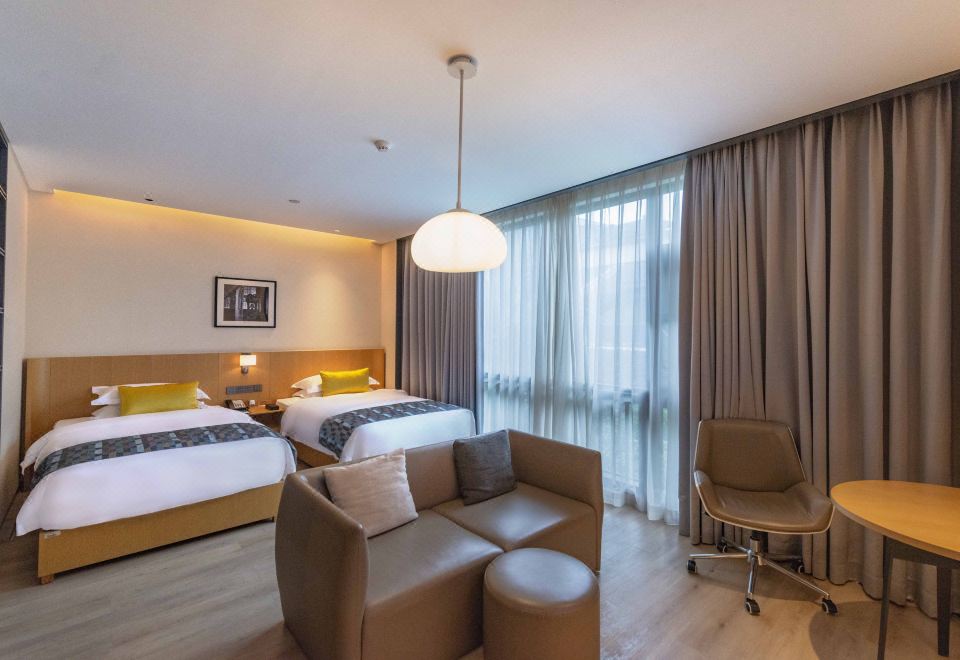 时尚工业双床房