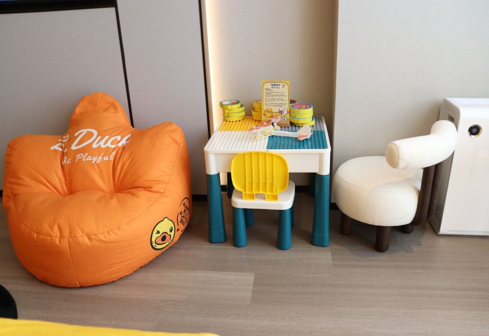 B.duck小黄鸭行政亲子房