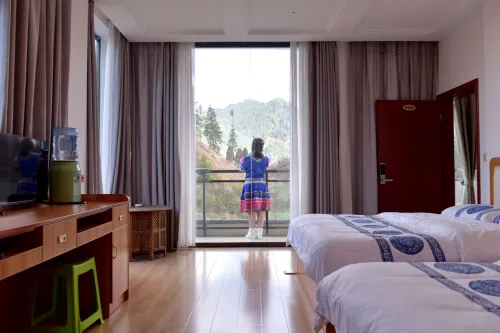 Guiding Zixuan Hotel