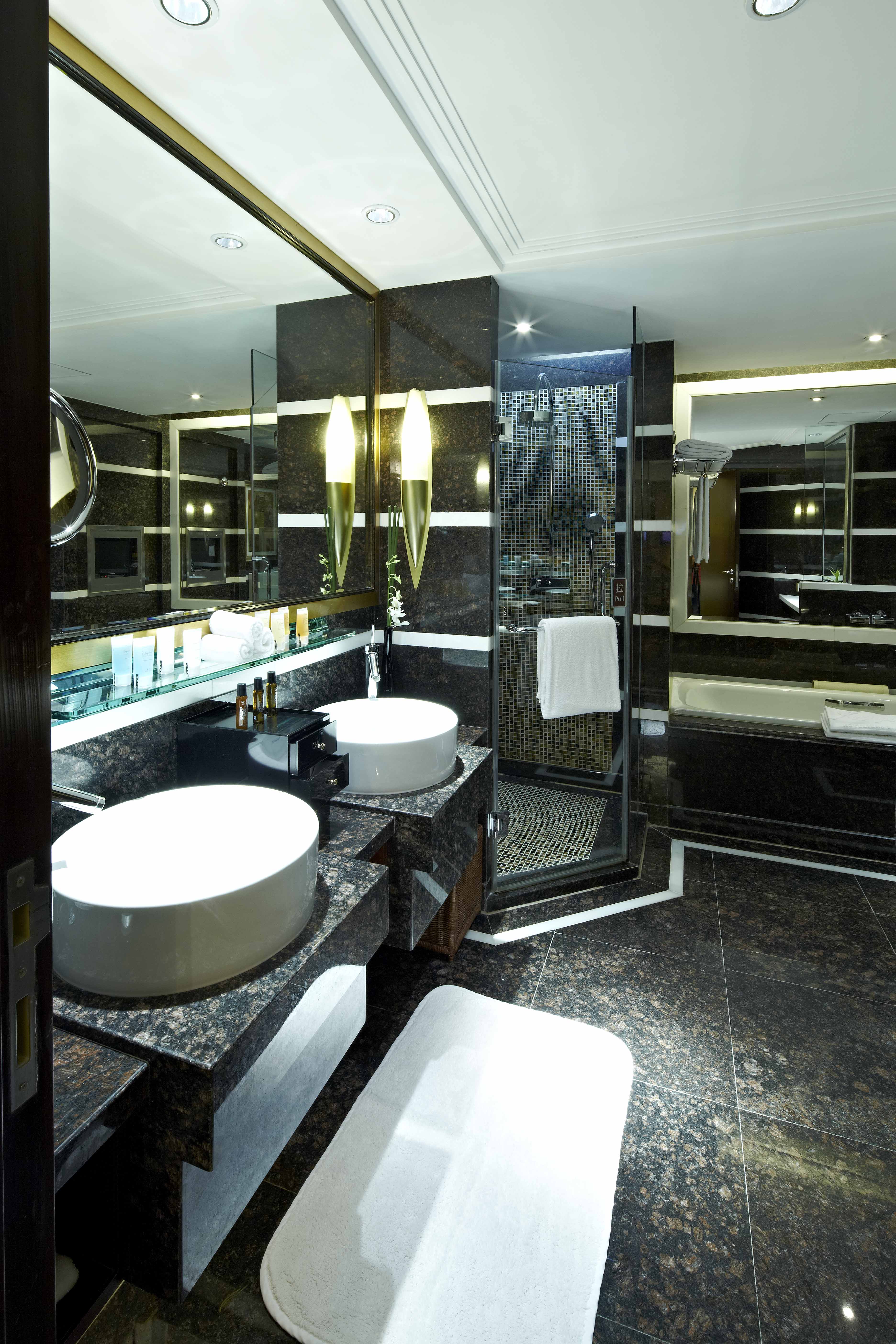 奇遇VR豪華雙床房（觀影+游戲）