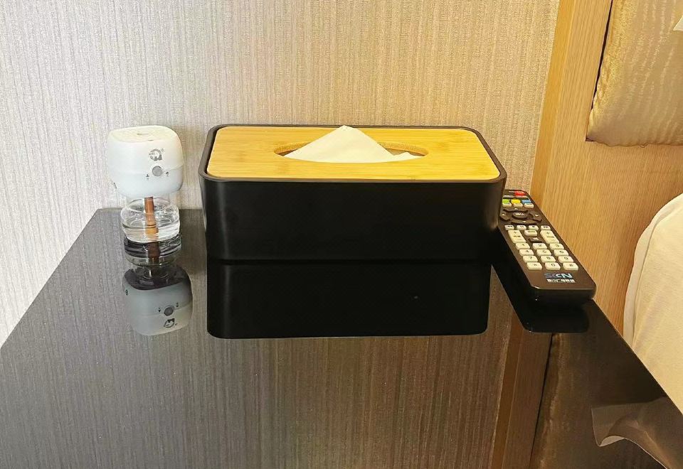 Phoenix Regalia Hotel (Chengdu Chunxi Road Taikoo Li Store)Supreme Queen Room