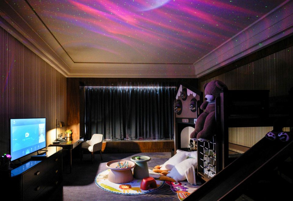 Chateau Star River QingdaoChildlike Paradise Sea-view Family Suite
