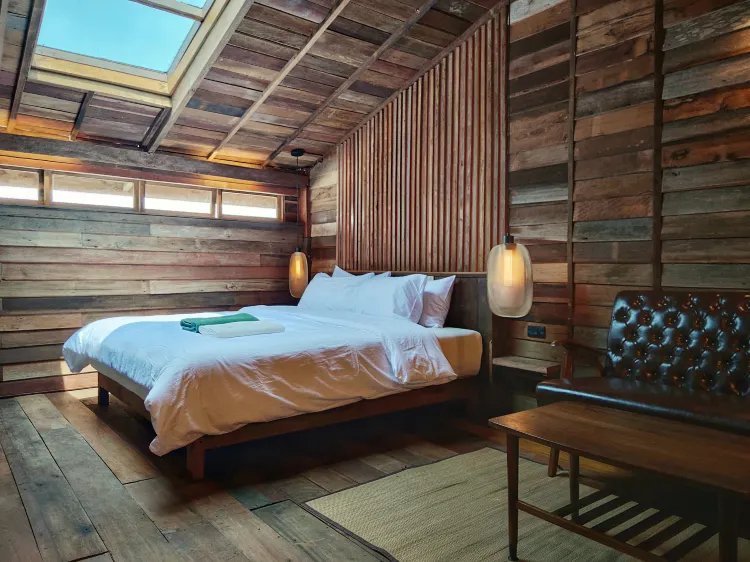 ห้องสองชั้นแบบครอบครัว