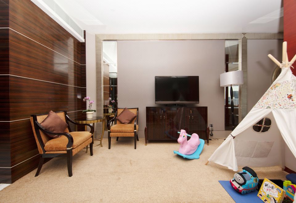 至尊亲子湖景房