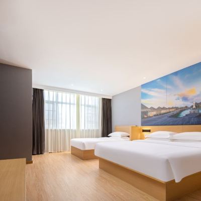 温馨家庭房〔超大空間・獨立會客廳・泡泡浴缸〕 錦江都城酒店（海口五指山路日月免税廣場店）優惠