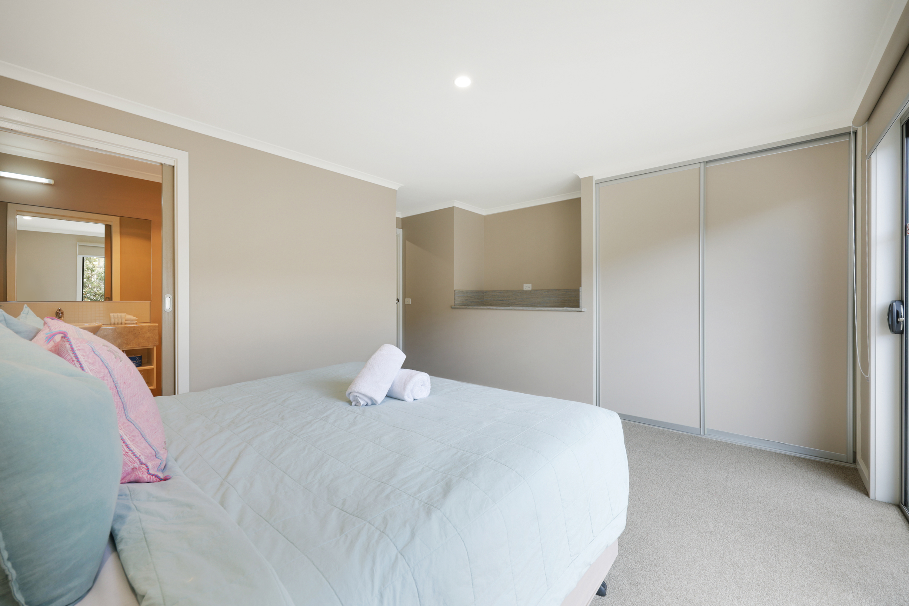 1层海湾景特大床