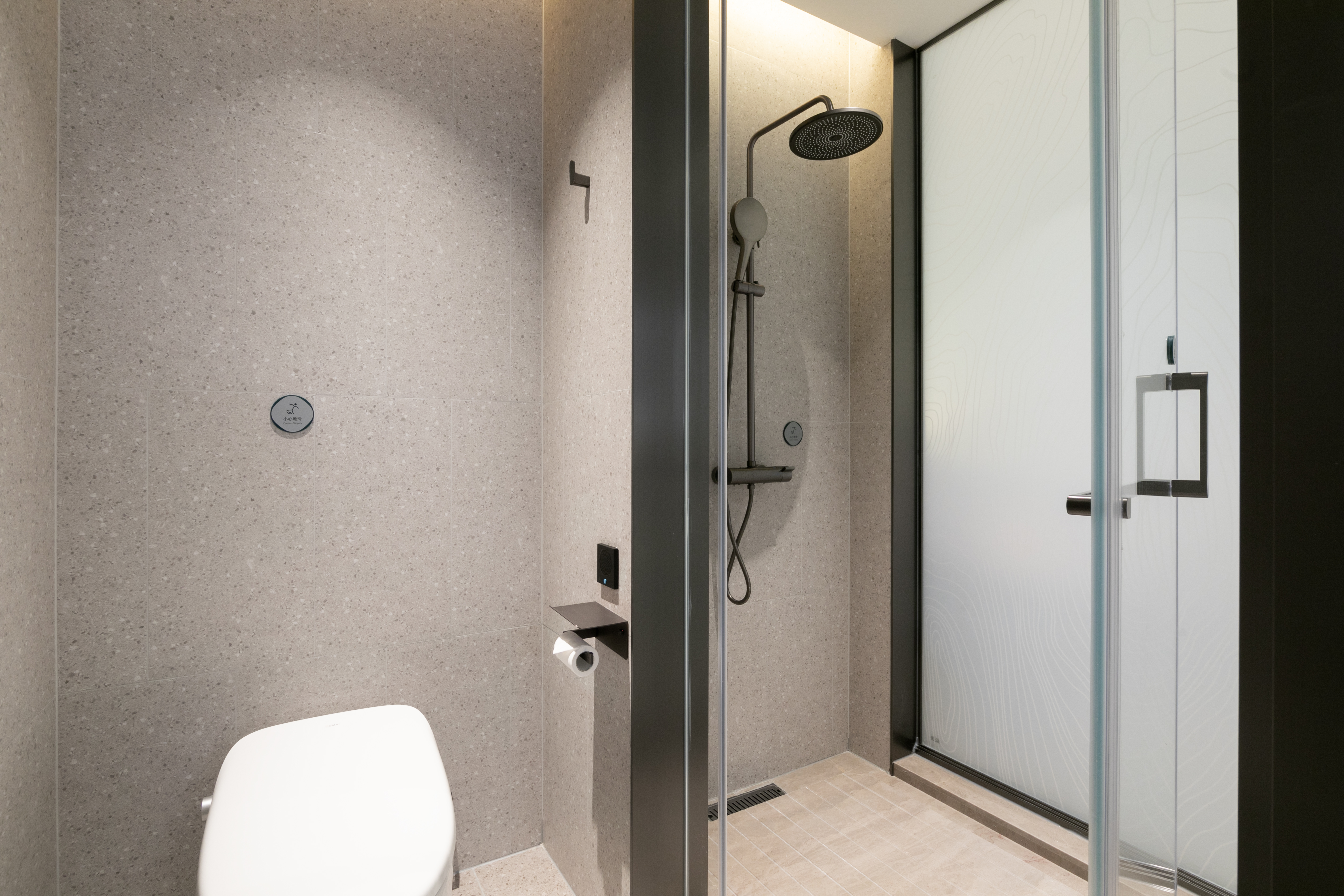 豪华套房（超大会客厅+阳光满屋）