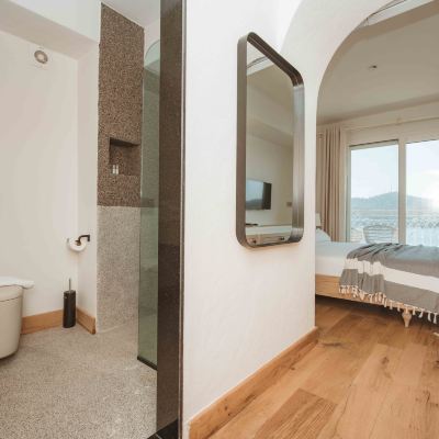 日暮小屋（附樓）高級房 尤妮克精品級酒店 - 僅限成人優惠