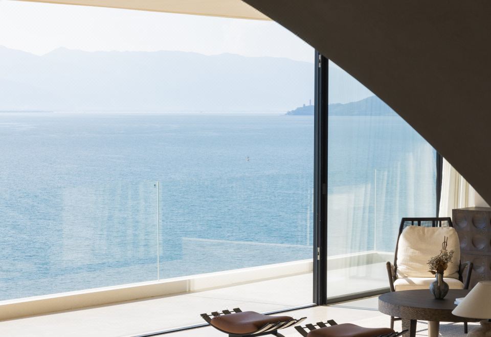 270度海景豪華家庭套房「馬歇爾音響+戴森吹風機」