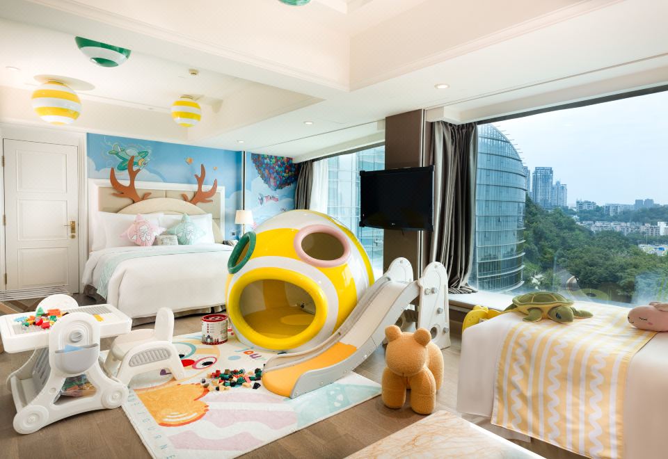 糖果飛屋主題180°海景日出家庭房（玩具桌 | 滑滑梯）