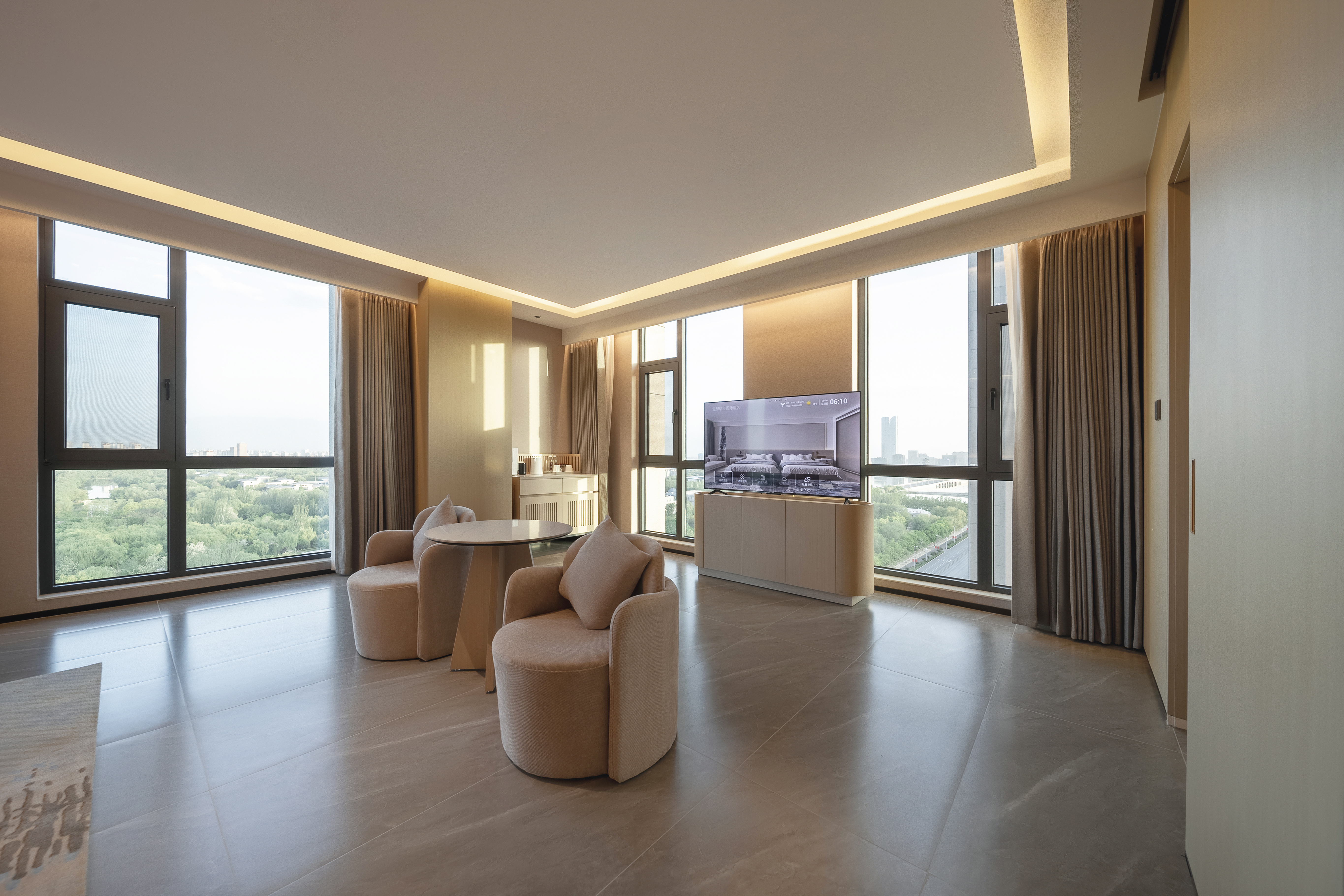 閲湖攬山全景房