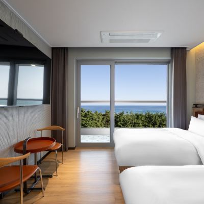 Deluxe Terrace Twin Ocean [Standard: 2 Pax / Max: 2 Pax] Avvio Hotel Promo Code