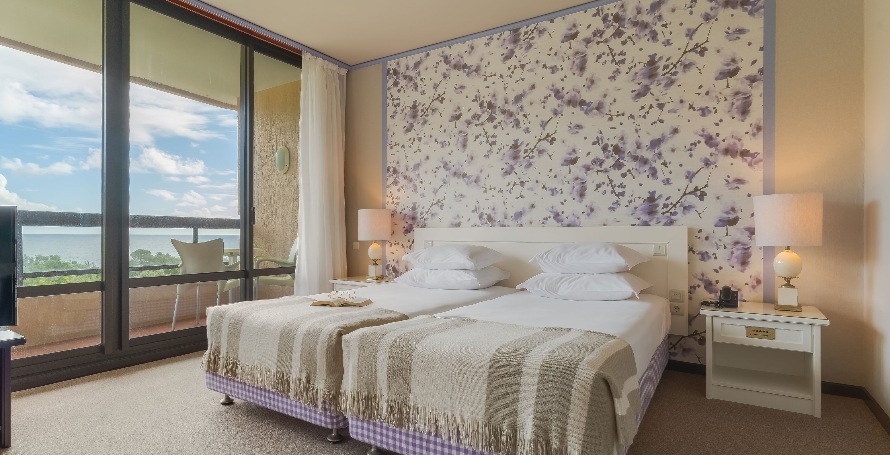 小型套房园景（2成年人+2小童）