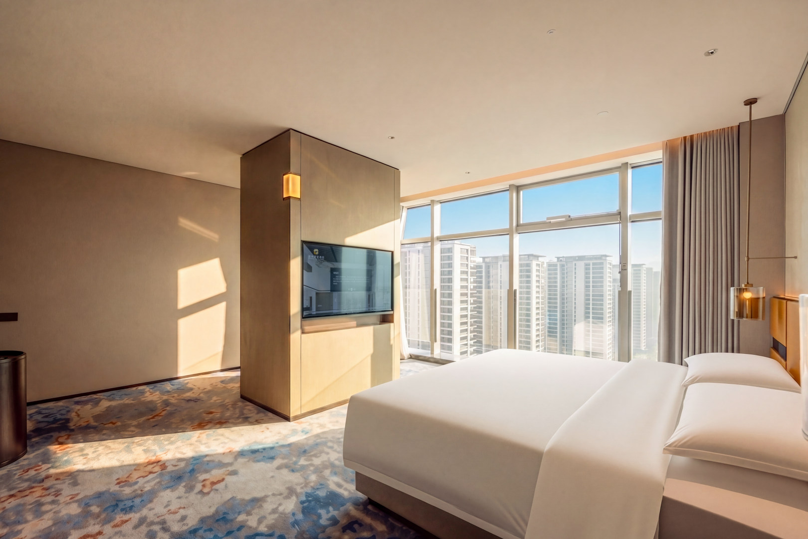 Luxury King Room