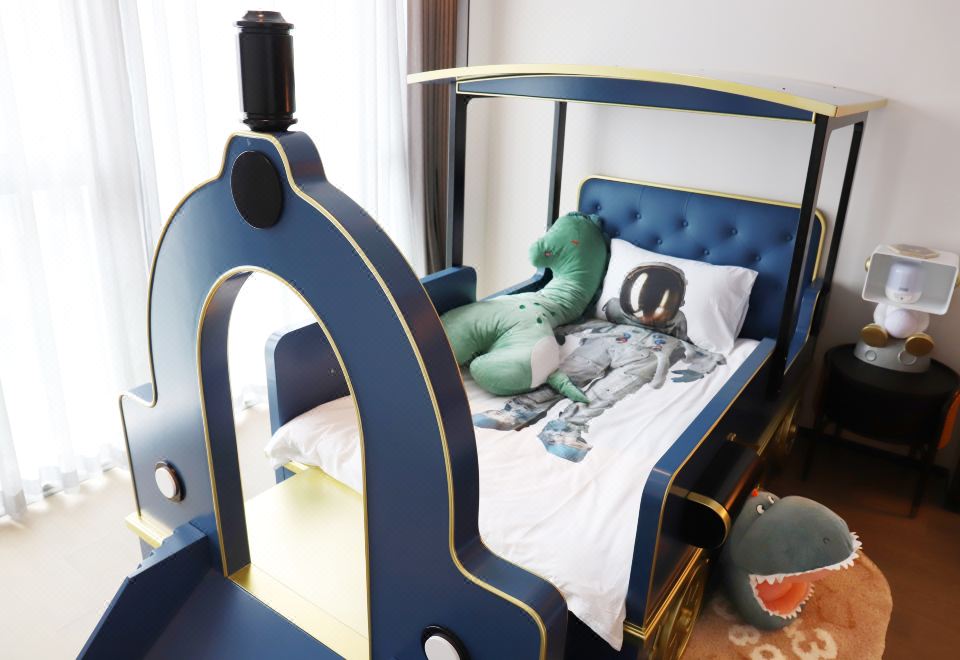 Artyzen Habitat SuzhouFamily-friendly Family Room