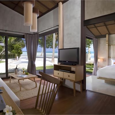 One Bedroom Suite With Sea View