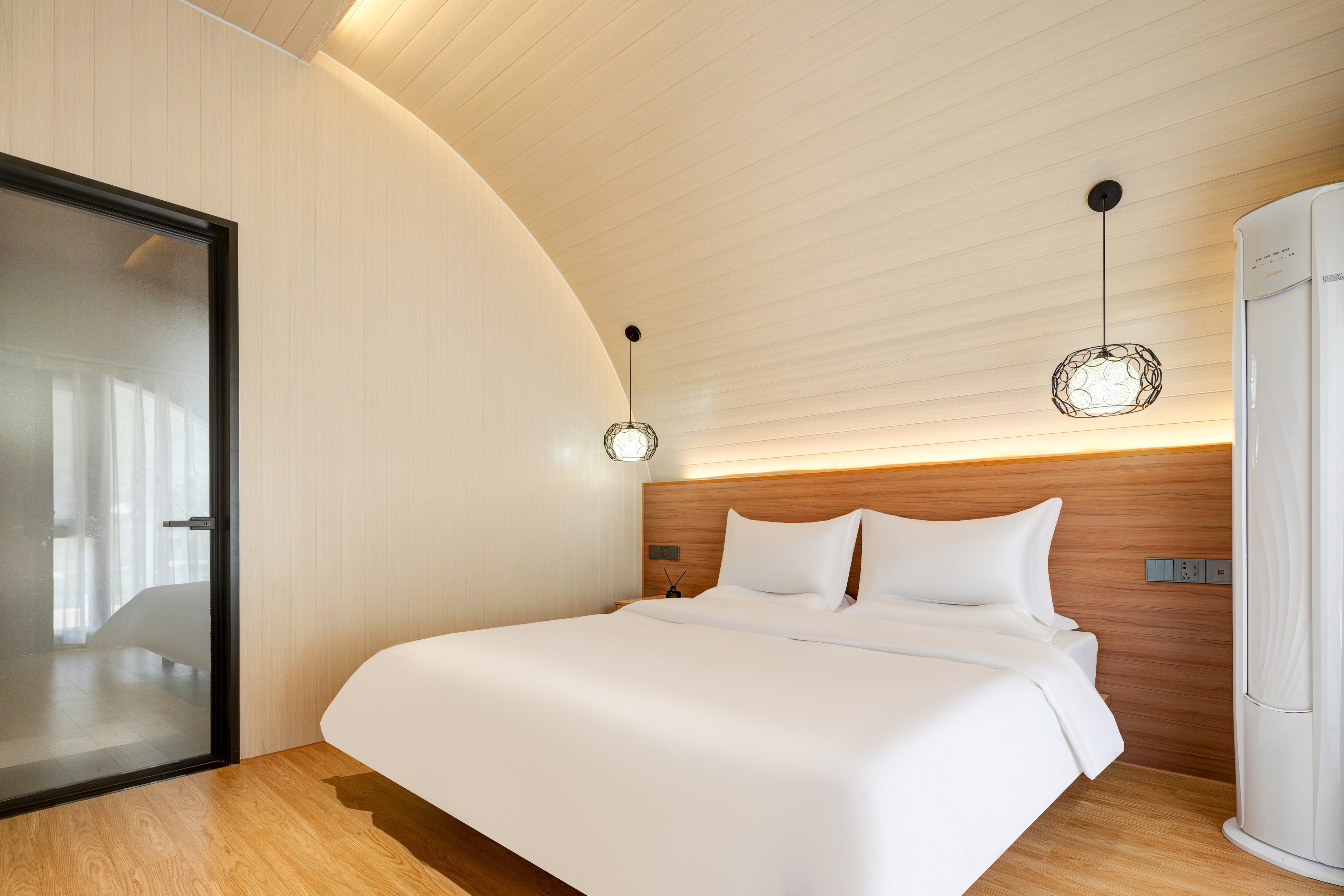 远山家庭大床房+小童玩具+智能系统