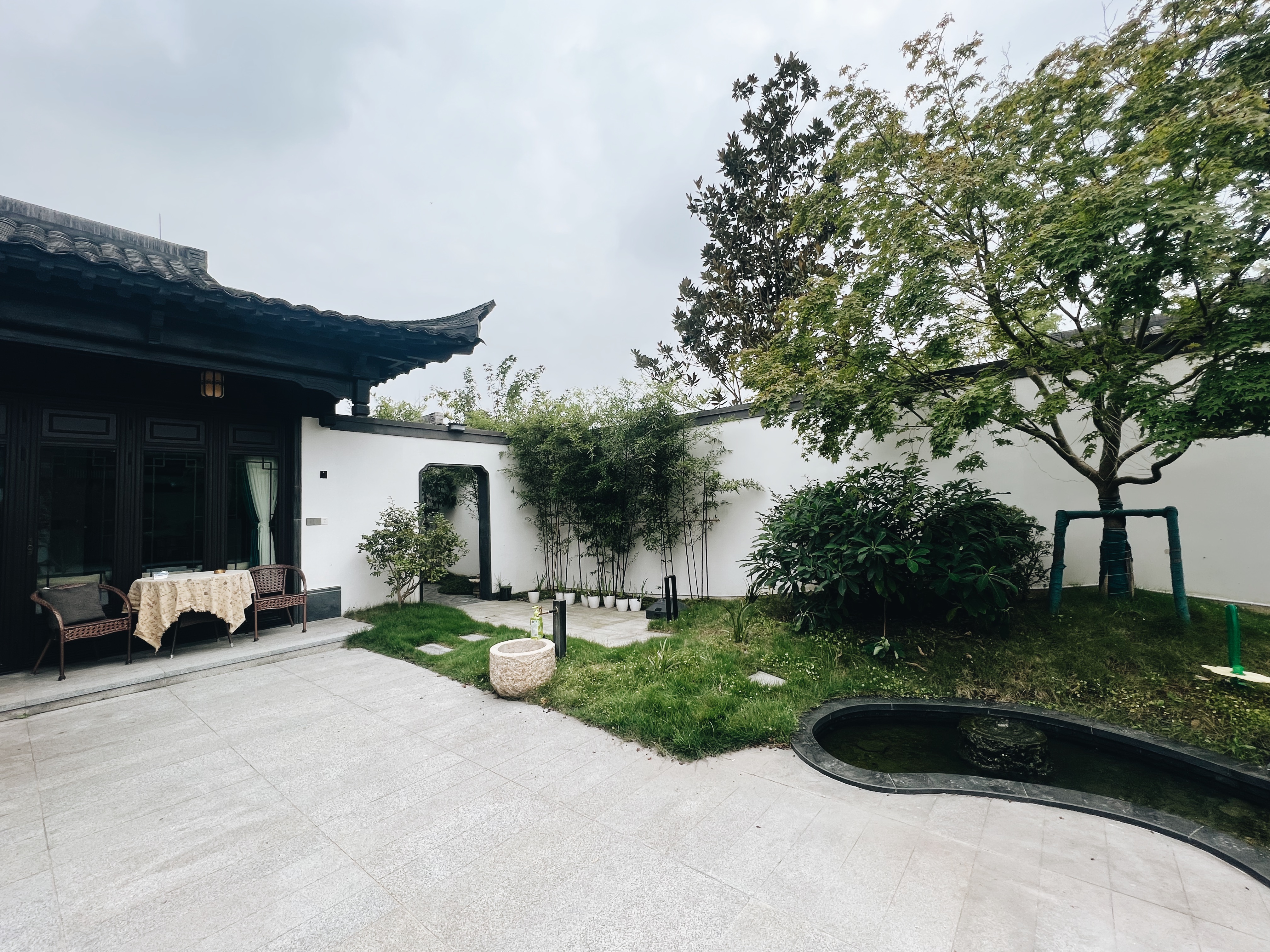 豪华四卧三衞影音花园别院