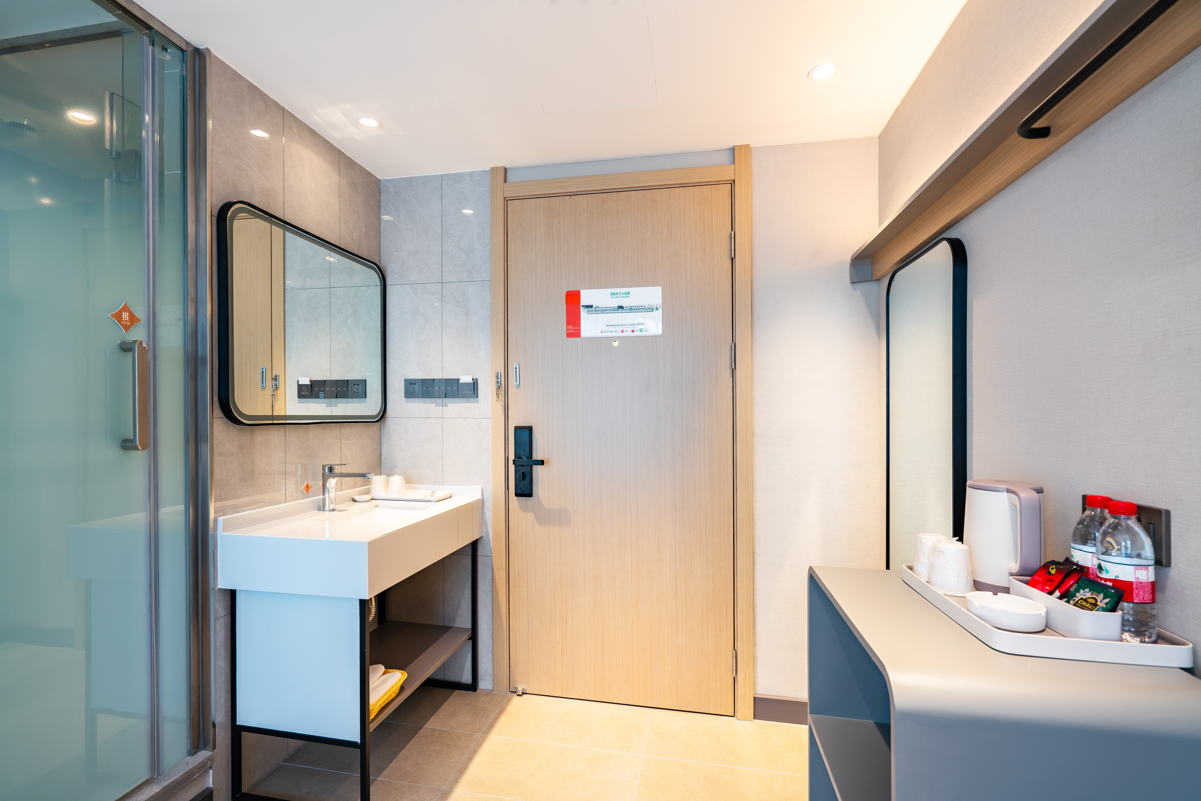 Elong Me Anlai Hotel (Yangzhou Jiangdu Golden Eagle Plaza Wenchang East Road)大床房「简约时尚+优享阳光房+可投屏电视」