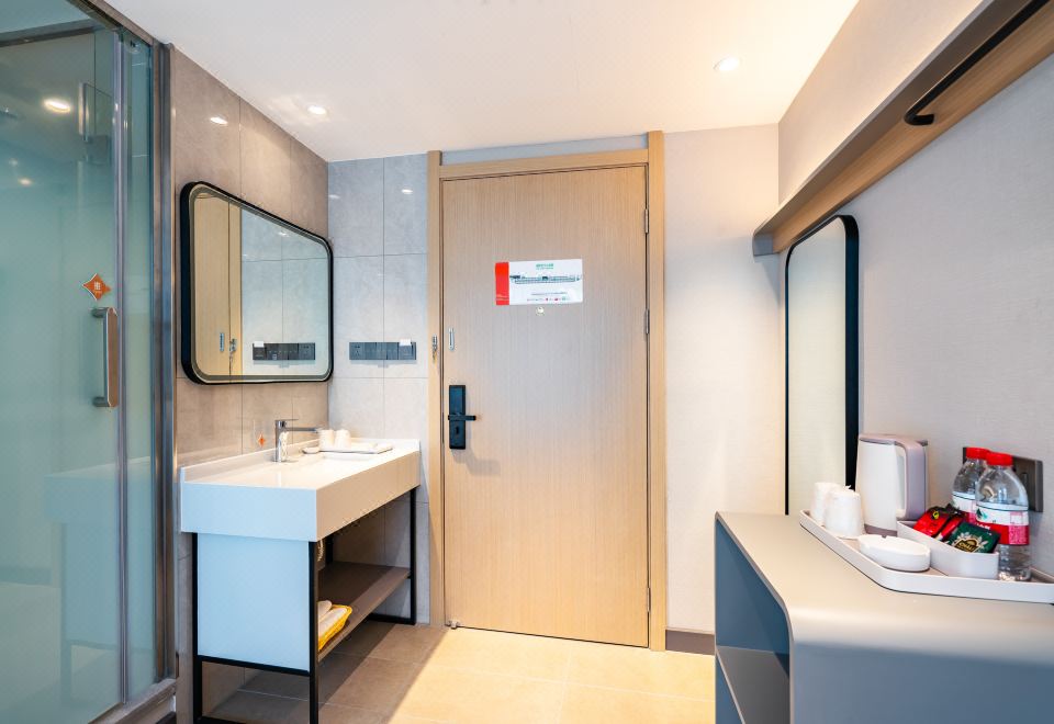 大床房「簡約時尚+優享陽光房+可投屏電視」