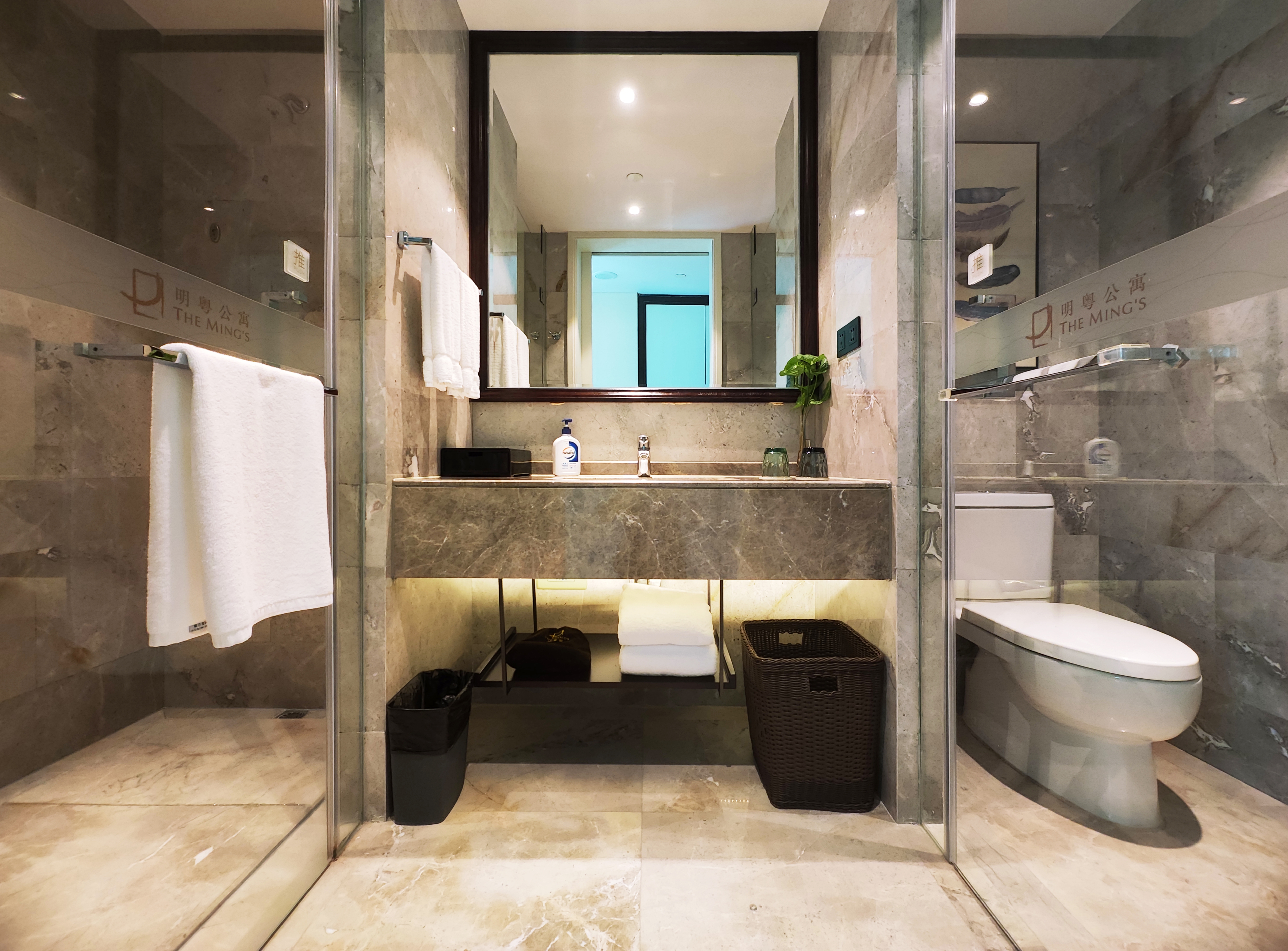 豪華雙拼大床房