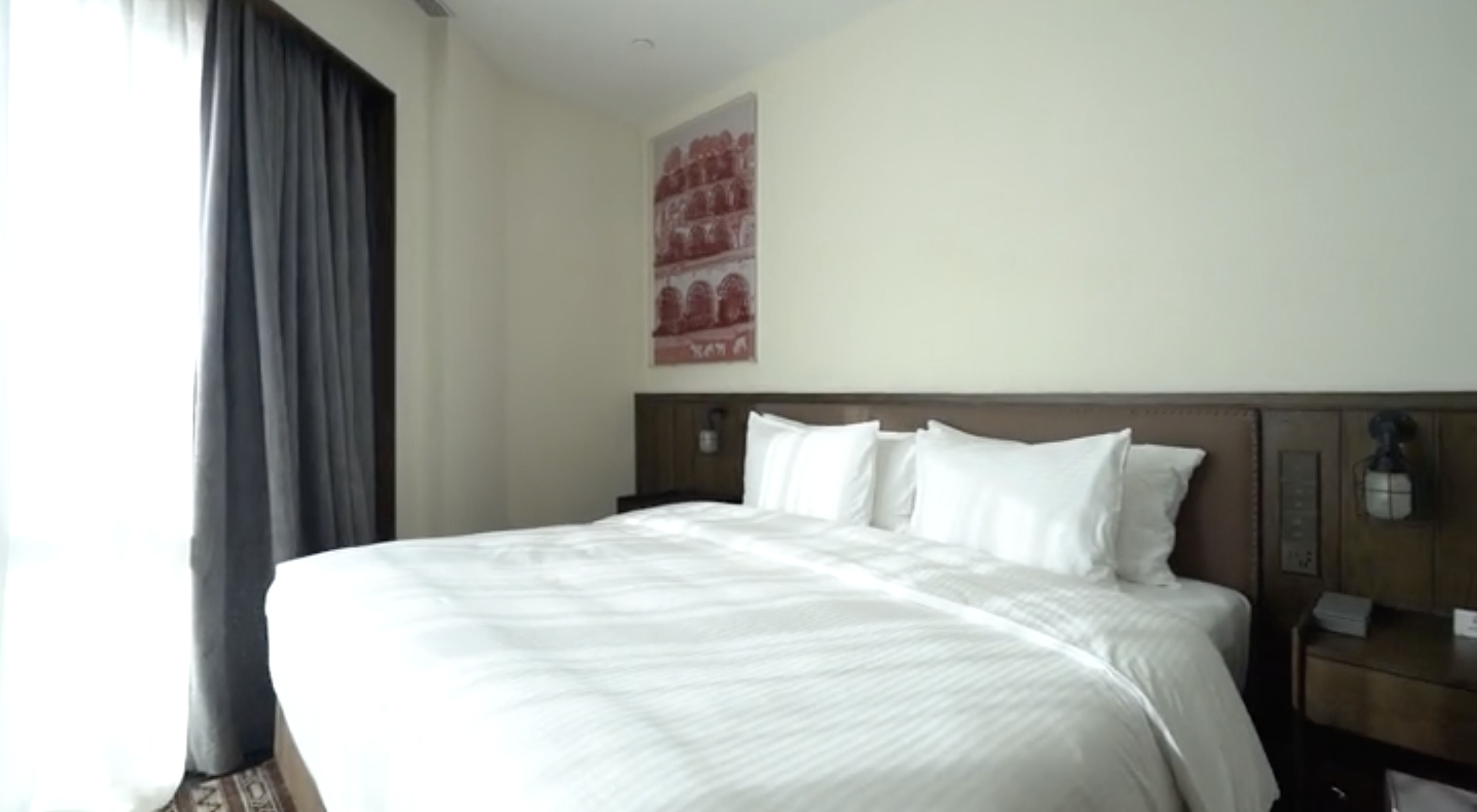 陕北风情湖景大床房