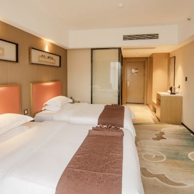 豪華雙床房【落地窗+安靜舒適】 君豪逸園飯店（佛山美的總部店）優惠