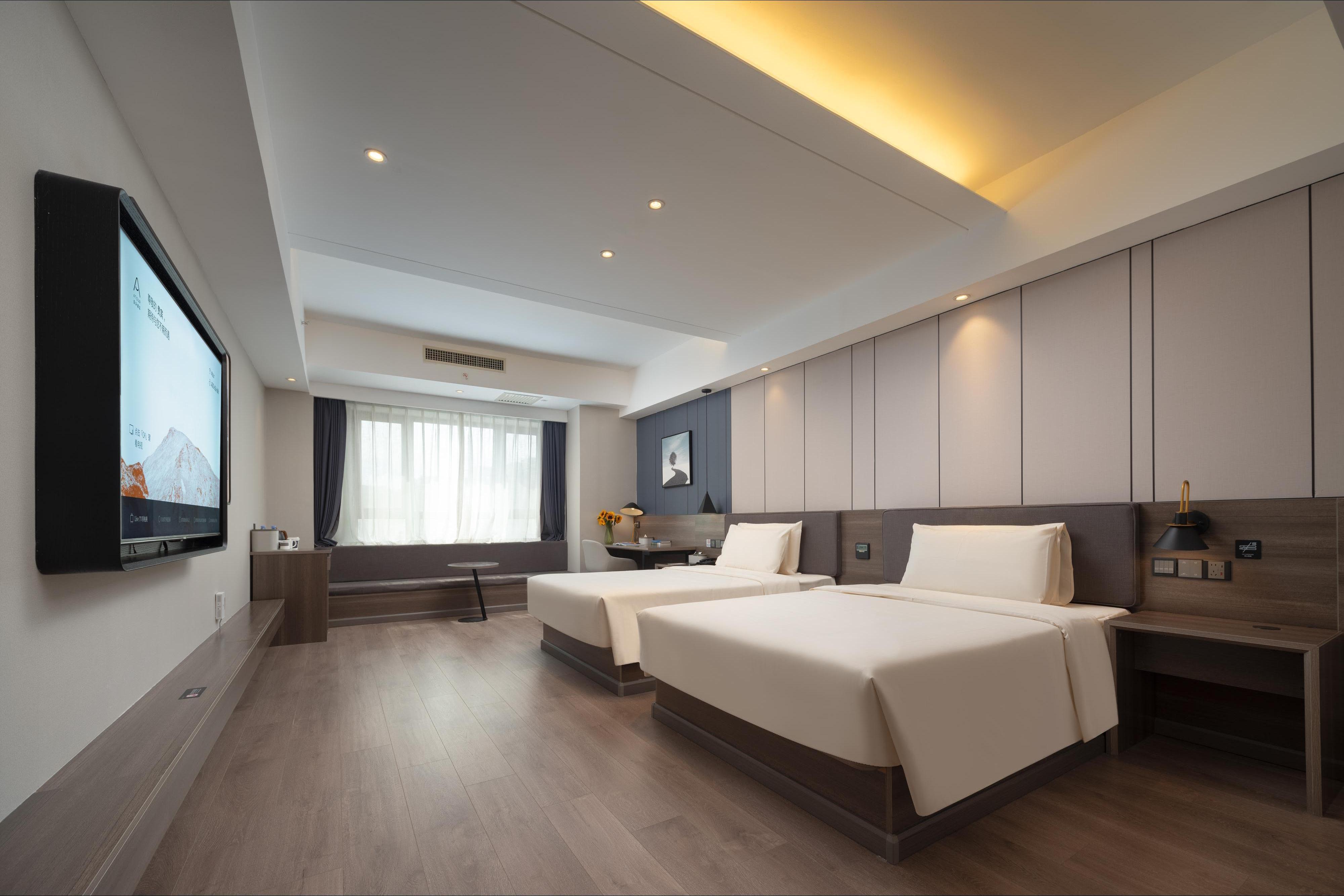 幾木雙床房（手機投屏＋加濕器+小冰箱+浴袍+體重秤）