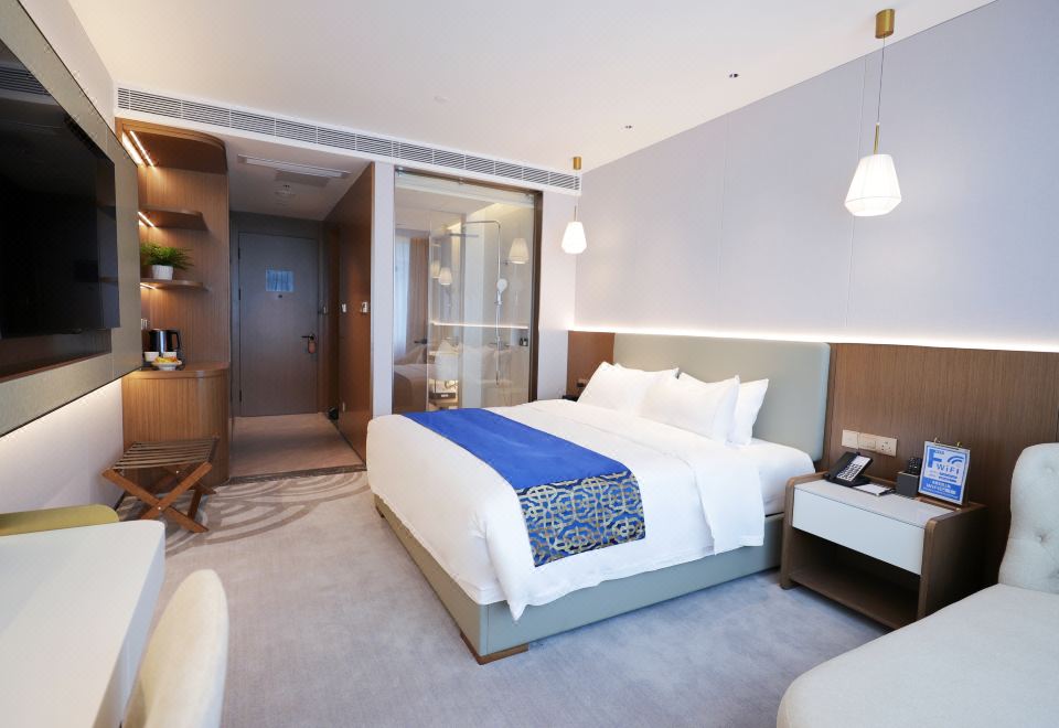 商务大床房（舒眠床垫+贵妃椅+自动窗帘）