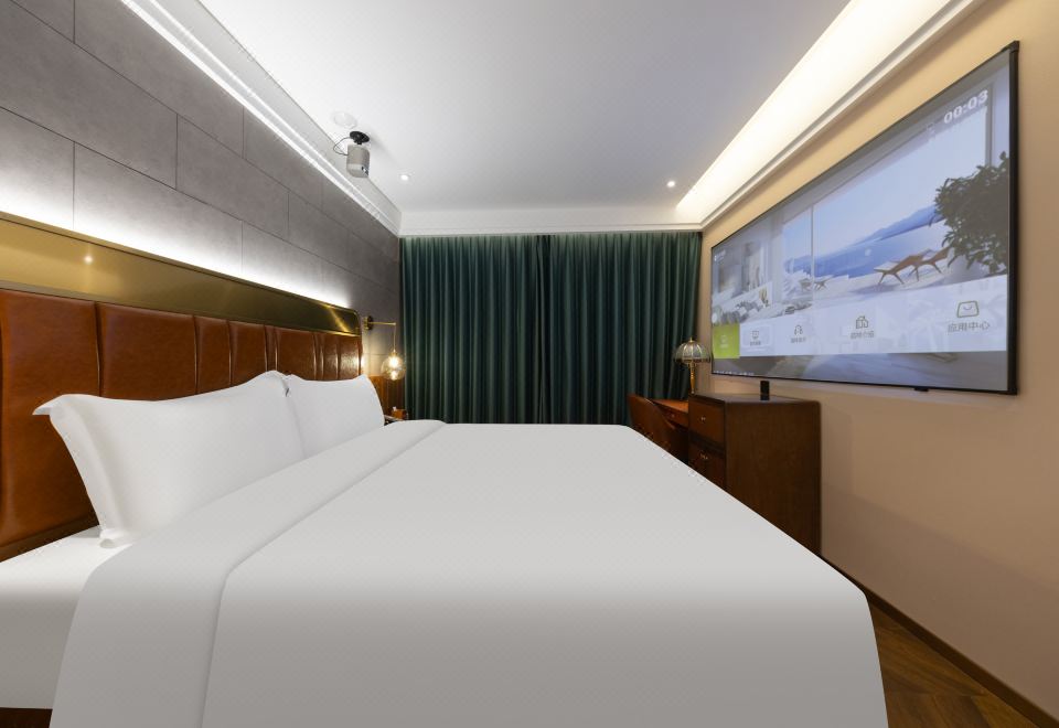 啡凡影视大床房