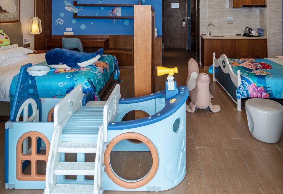 酷芽猪猪侠海景家庭房（子母床）