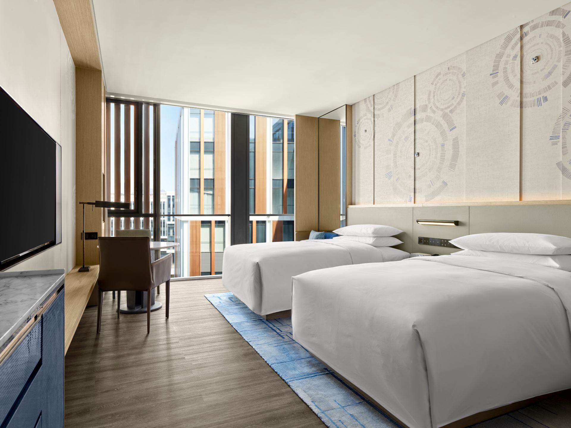 Deluxe 2-bed Room
