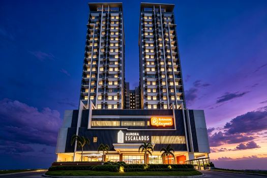 Home Me Suites at Aurora Escalades Near LRT-2 Cubao