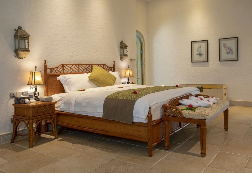 Xikang Yunshe Wellness & Resort HainanVintage Castle Suite (Double Bed)