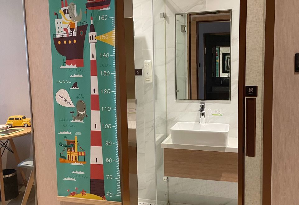 特色主题亲子套房（带厨房+微波炉）